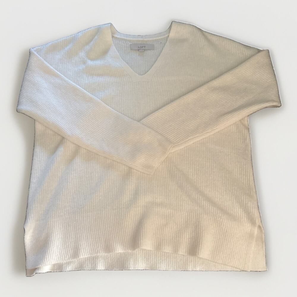 LOFT Knit Pullover Sweater Ivory V-Neck Long Sleeve Women's Relaxed Size M